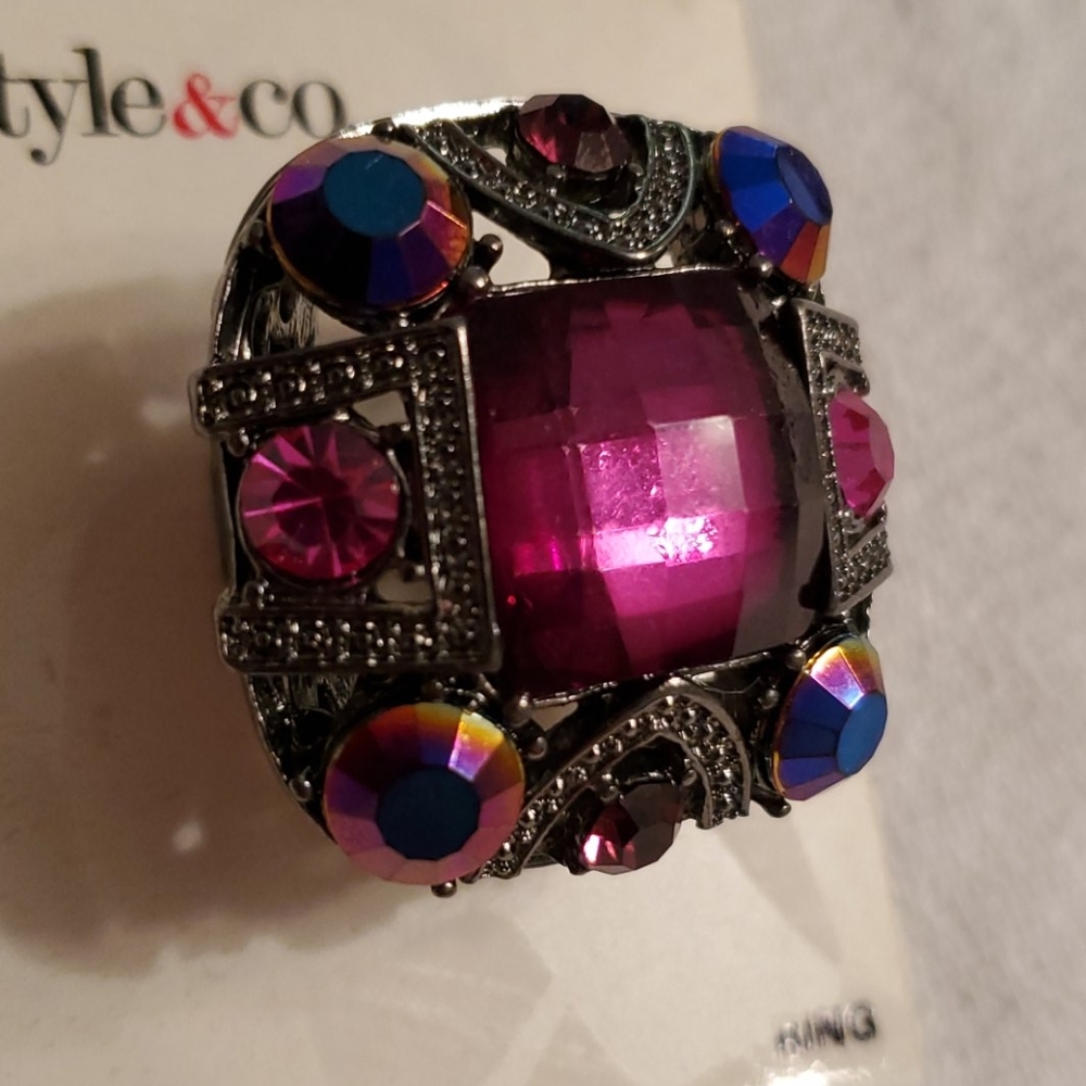 NWT!! Stretch Ring - Picture 3 of 3